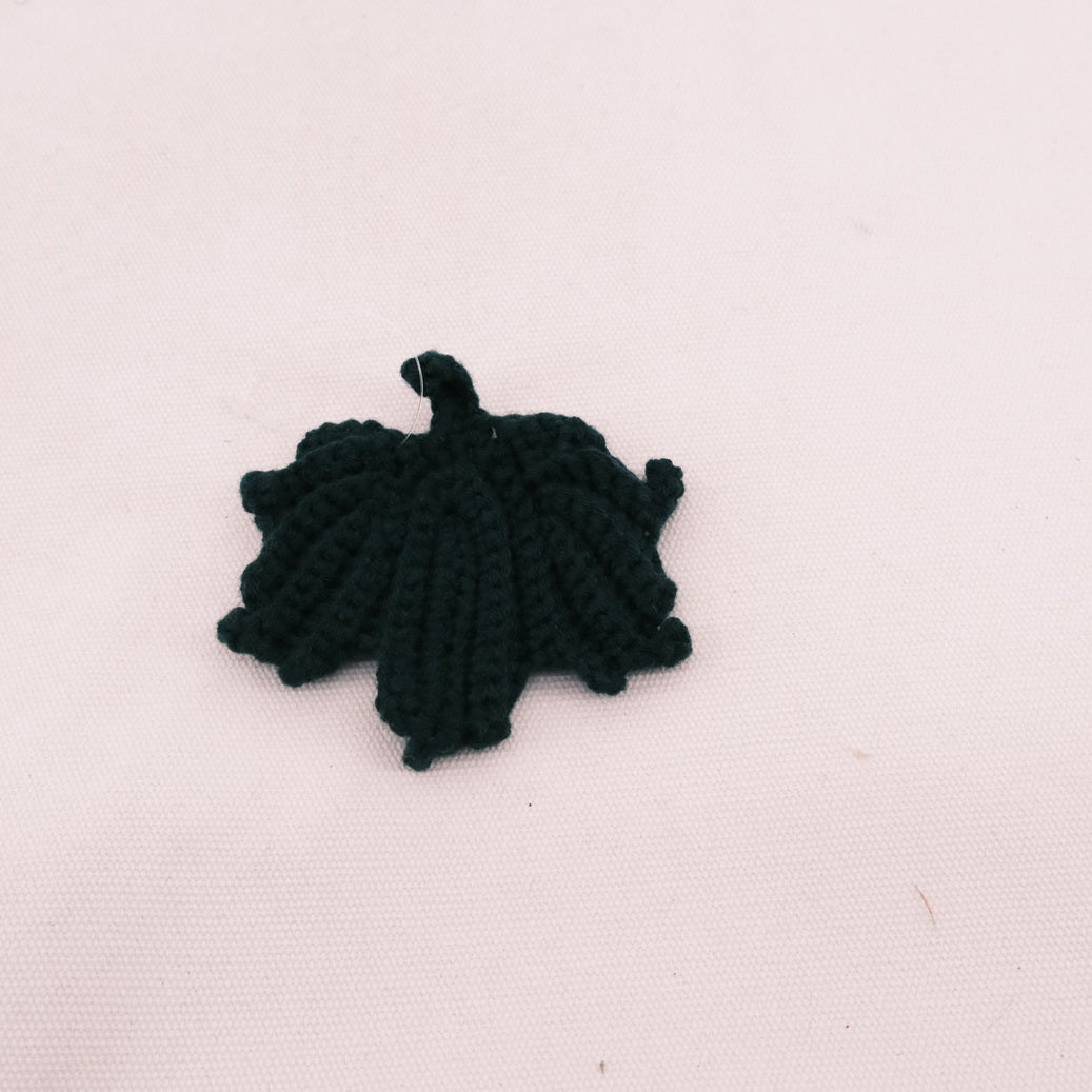 Crochet Harvest Maple Leaf CE2059