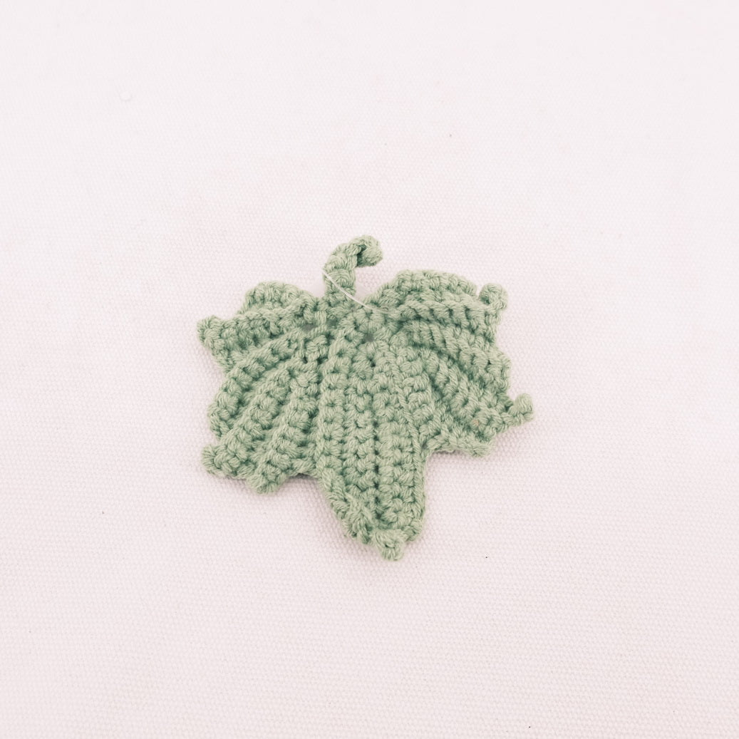 Crochet Harvest Maple Leaf CE2059