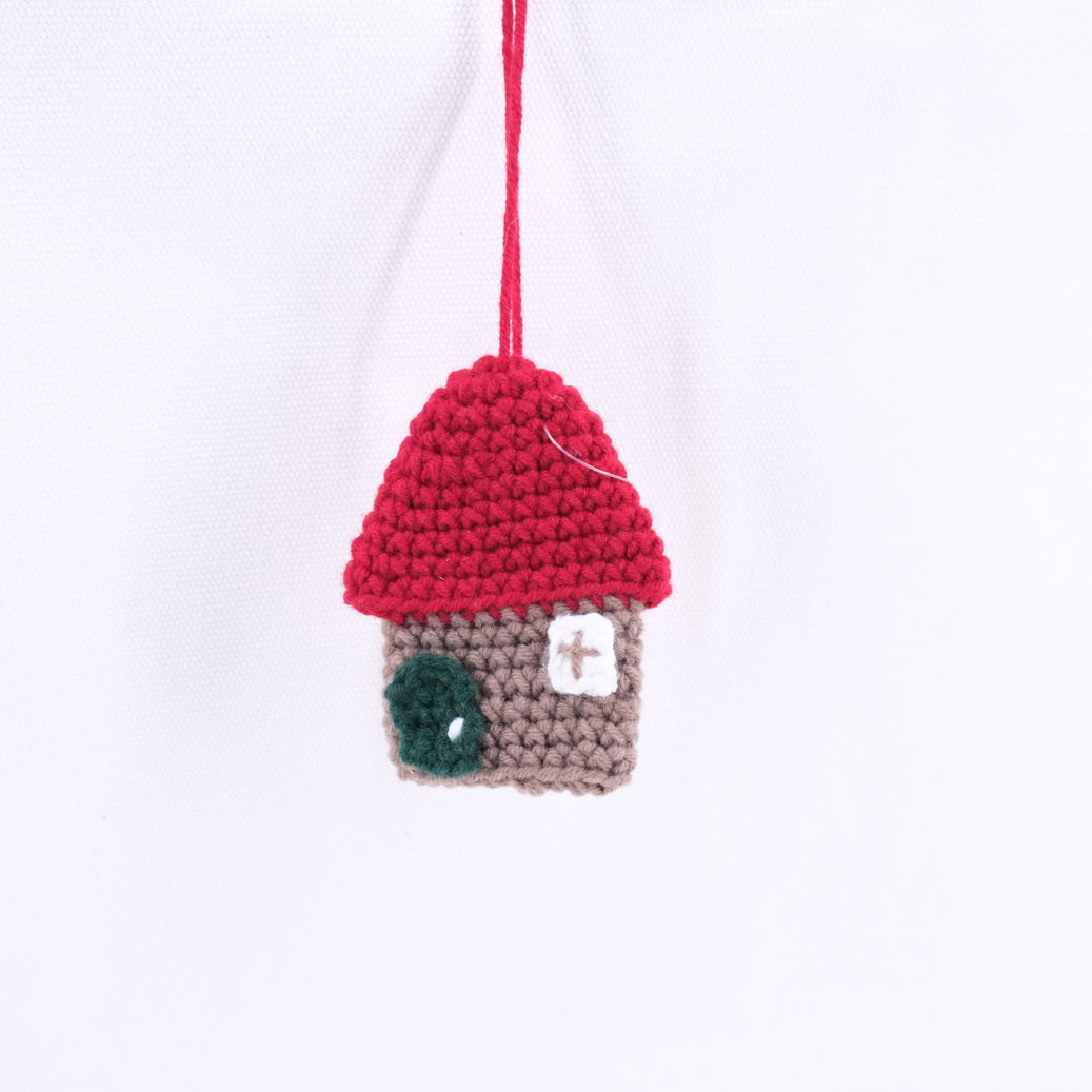 Crochet Christmas House Pendant CE20318