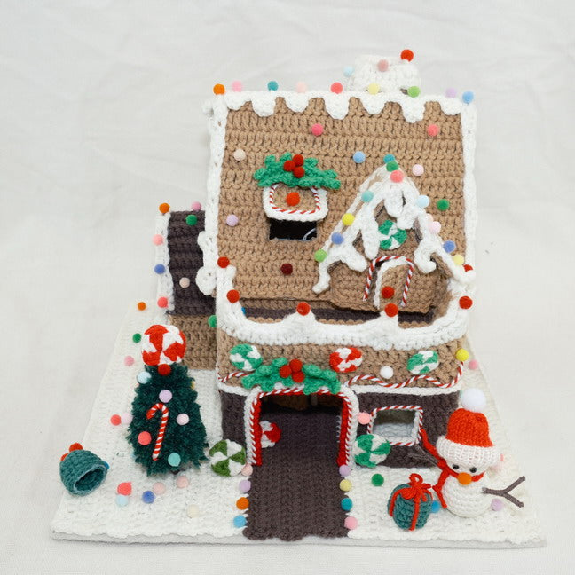 Christmas Crochet Gingerbread Holiday Building CF20376