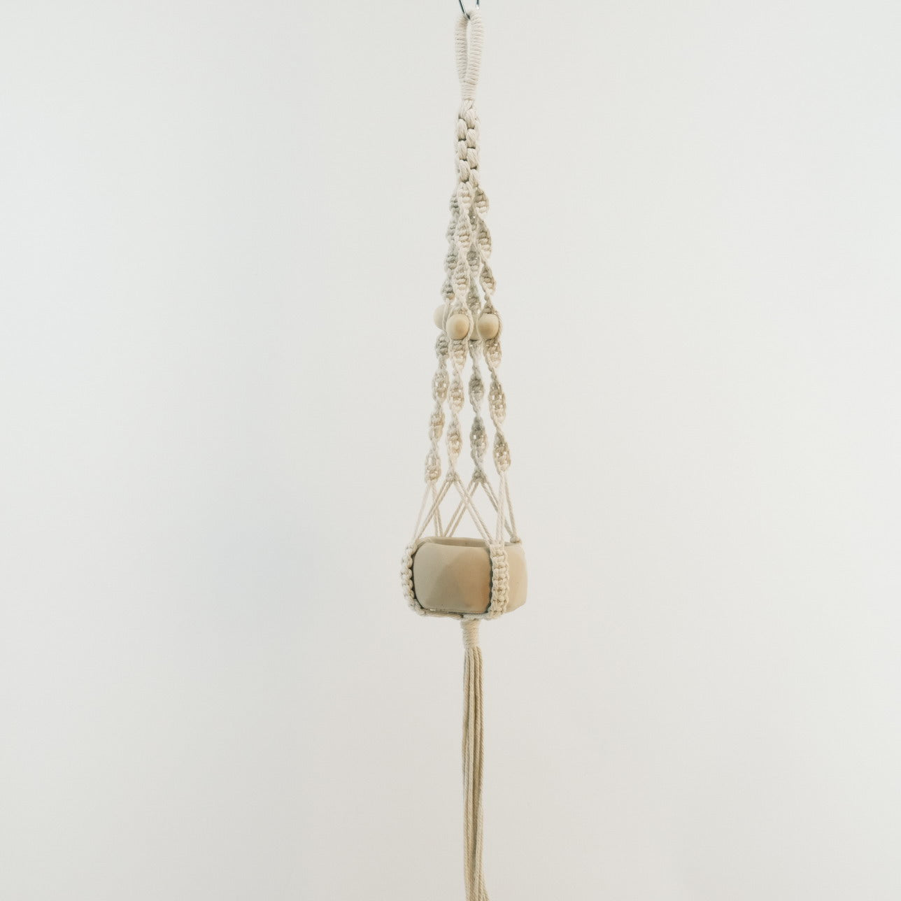 Macrame Plant Hanger with Pot 2320010