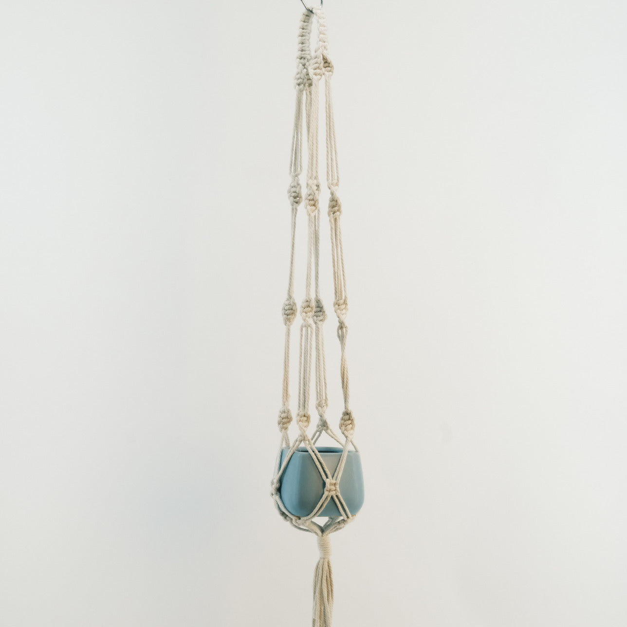 Macrame Plant Holder with Tassel and Pot 2320043