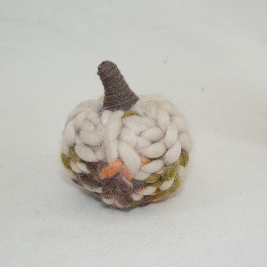 Handmade Yarn Pumpkin CF20004