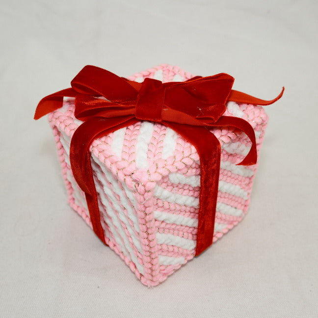 Crochet Christmas Gift Box Ornament CF20343