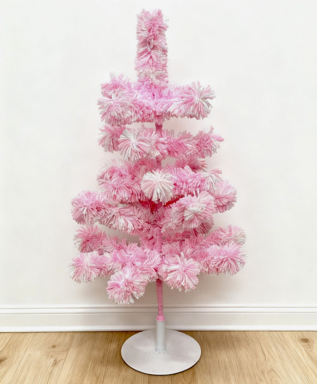 Handmade Yarn Christmas Tree Green CF20397