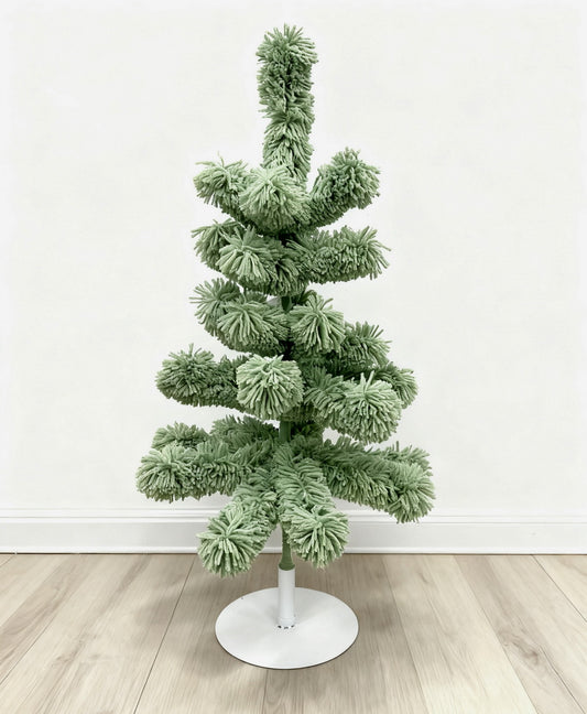Handmade Yarn Christmas Tree Green CF20398