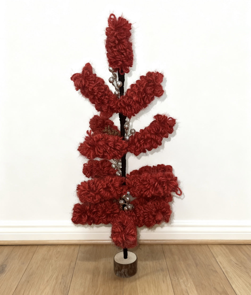 Handmade Yarn Christmas Tree Red CF20399