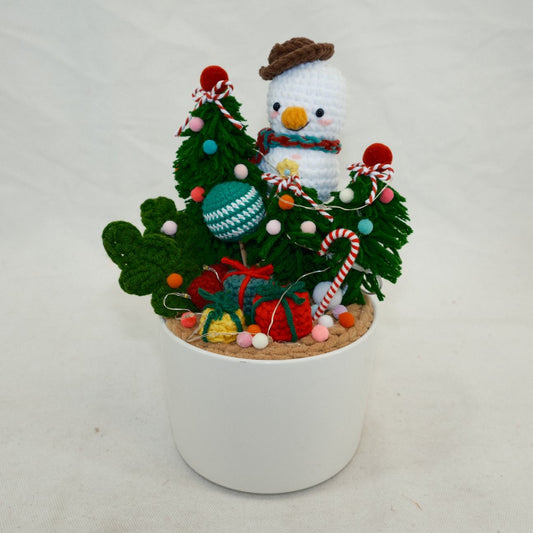 Christmas Crochet Snowman Ceramic Gift CF20417